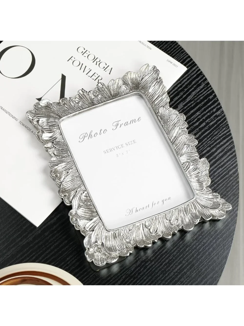 Elegant Vintage 5x7 Picture Frame with Textured Palm Leaves for Wall & Tabletop